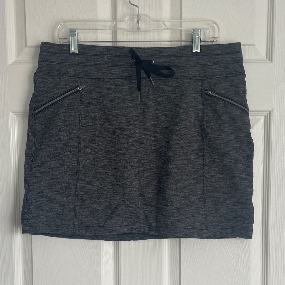 Athleta Dark Gray Skorts Size L